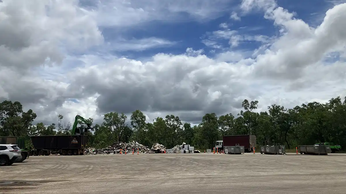 The temporary waste transfer station is up and running – supporting Katherine residents in their flood recovery.